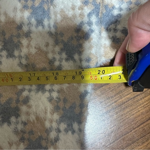 Cupcakes And Cashmere Sweater M Long Sleeve Tan/Grey/White Geo Soft Fuzzy Mock - Picture 6 of 7